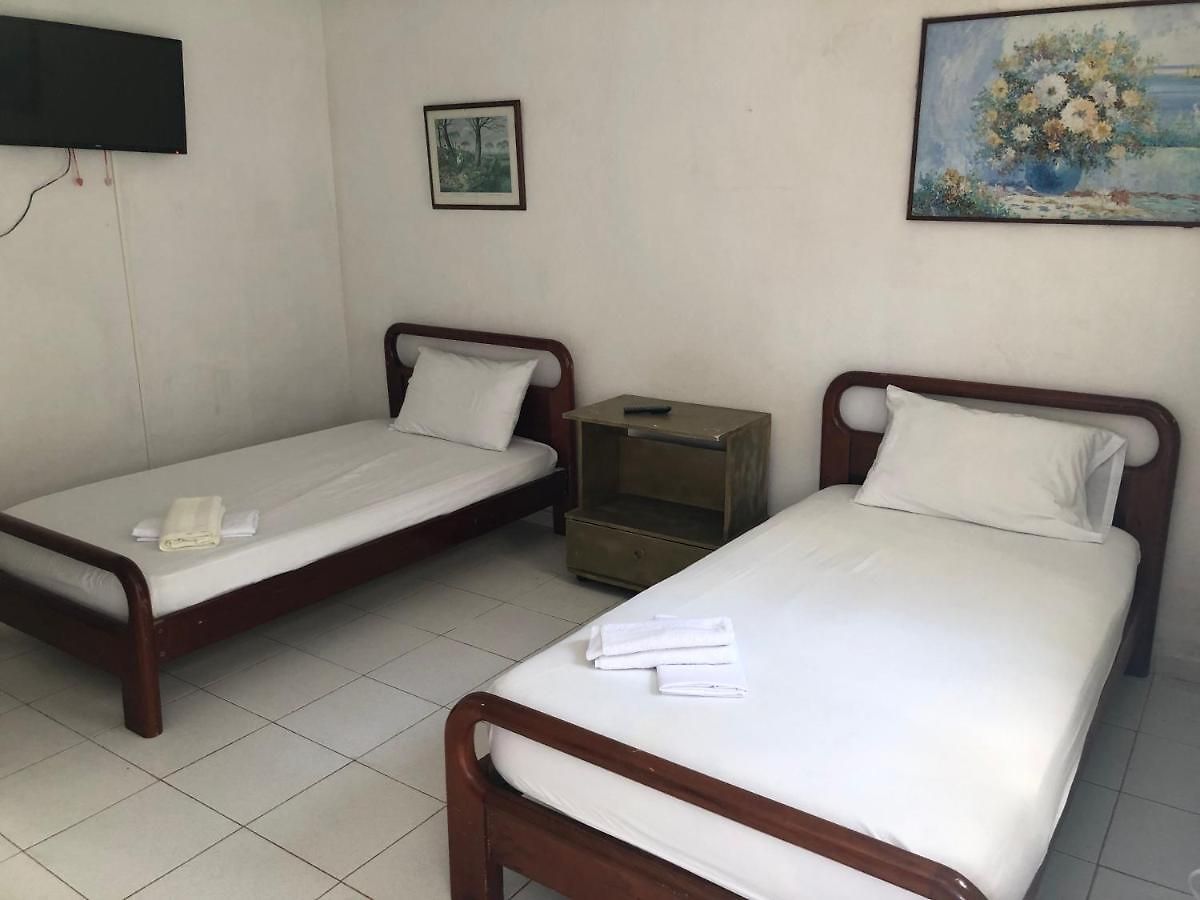 Guest house Room In Guest Room - Single Rooms Near The Beach Beach Cartagena