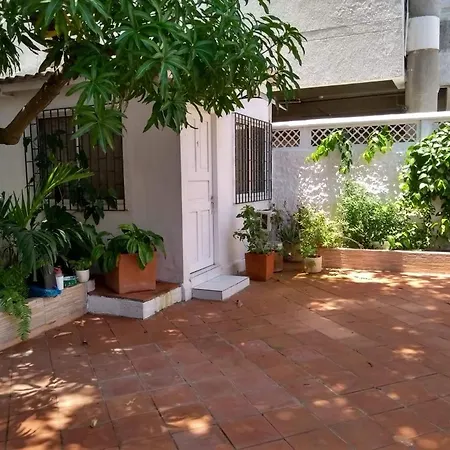 Room In Guest Room - Single Rooms Near The Beach Beach Guest house Cartagena
